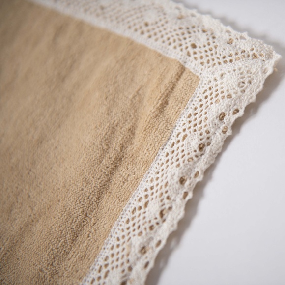 Vintage Terry Cloth & Lace Hand Towels/Placemats Set of 3 - Picture 3 of 7